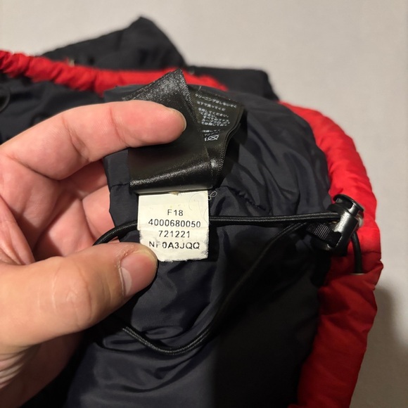 The North Face Nuptse‎ 700 Vest Men's Medium Red Goose Down Puffer Full Zip - Picture 7 of 8